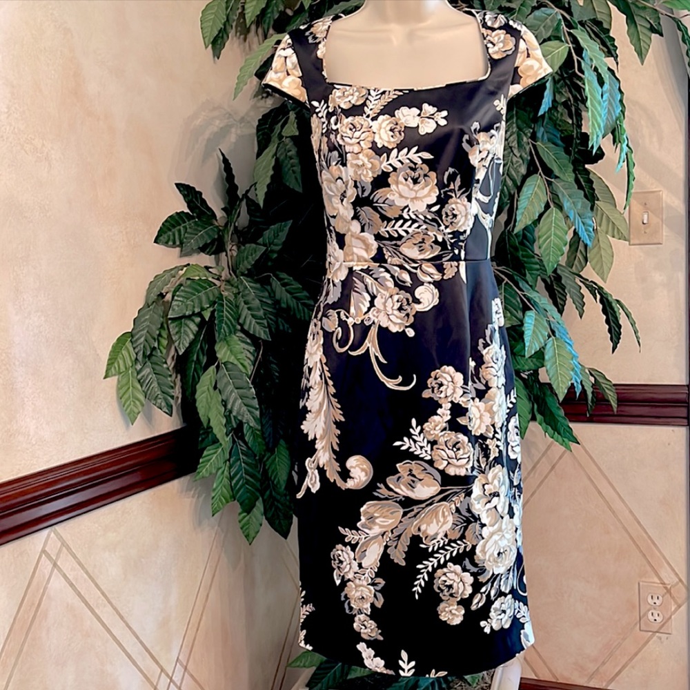 WHBM SATIN BOUQUET PRINT DRESS